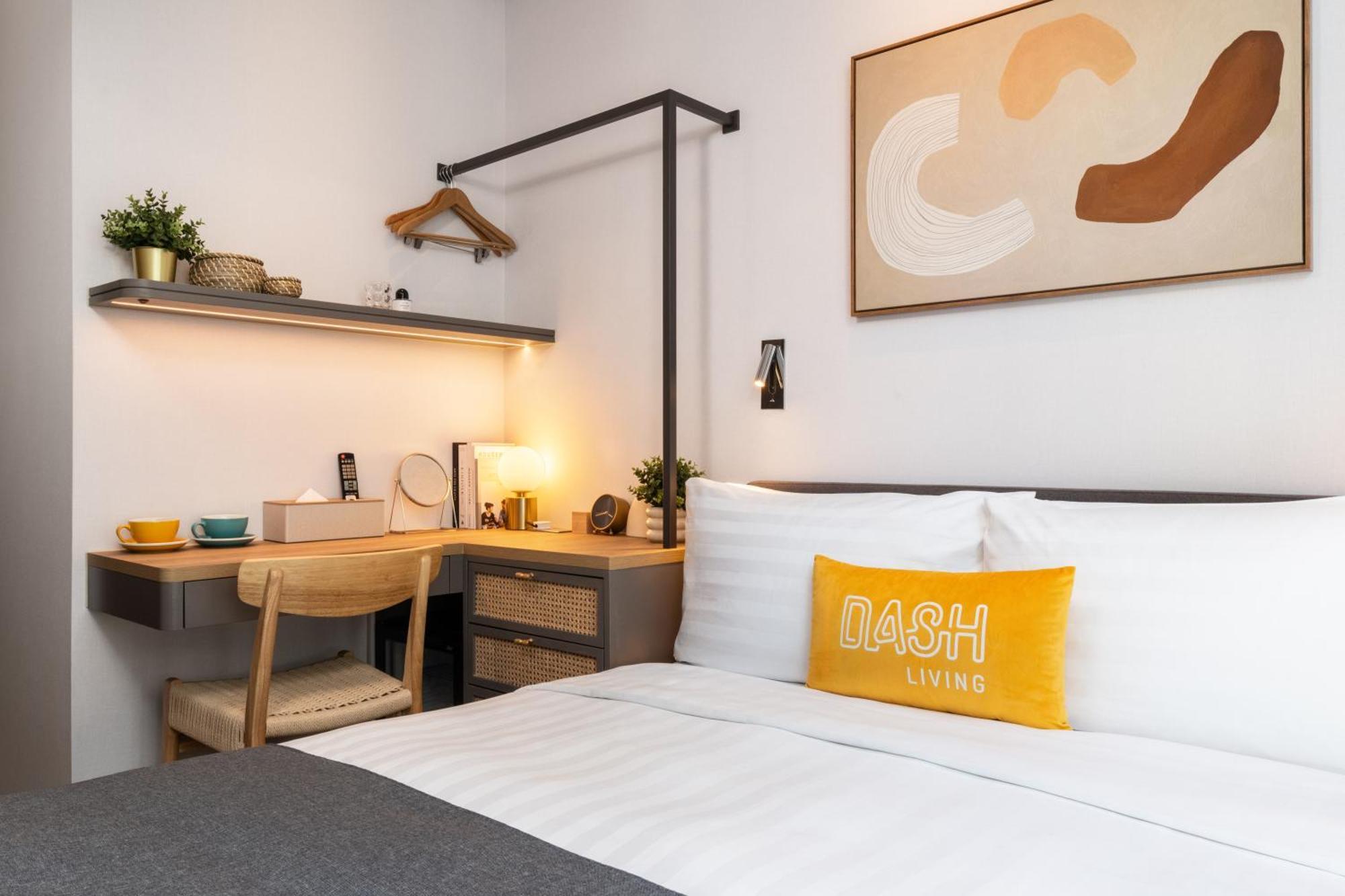 Dash Living On Queen'S Hong Kong Exterior photo