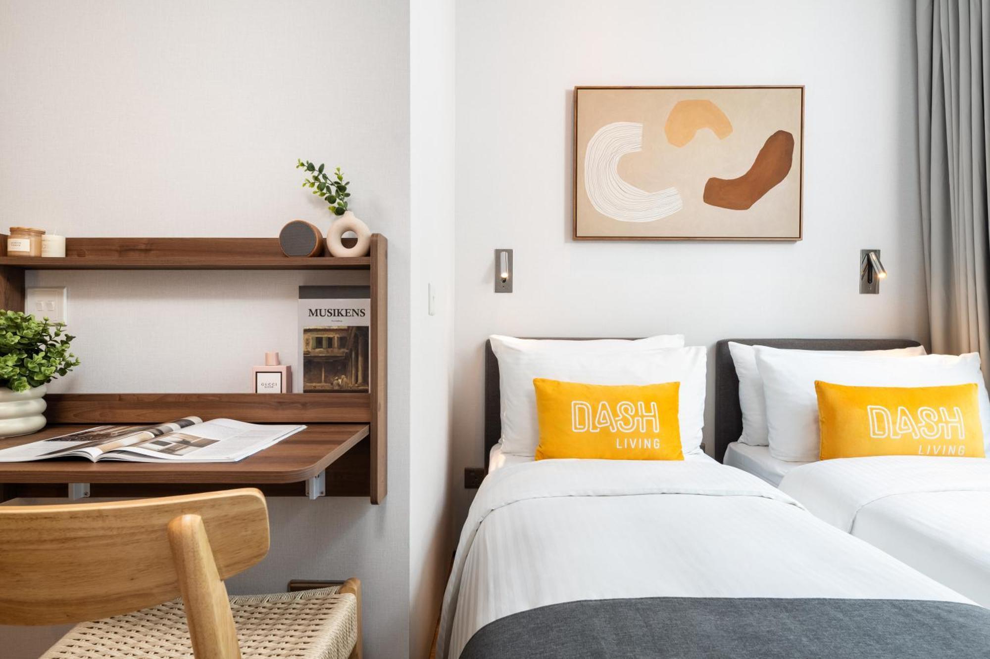 Dash Living On Queen'S Hong Kong Exterior photo