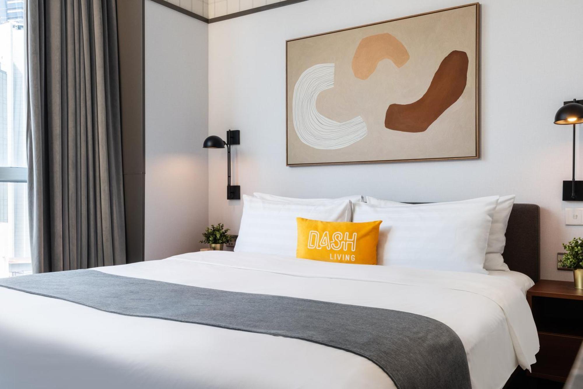 Dash Living On Queen'S Hong Kong Exterior photo